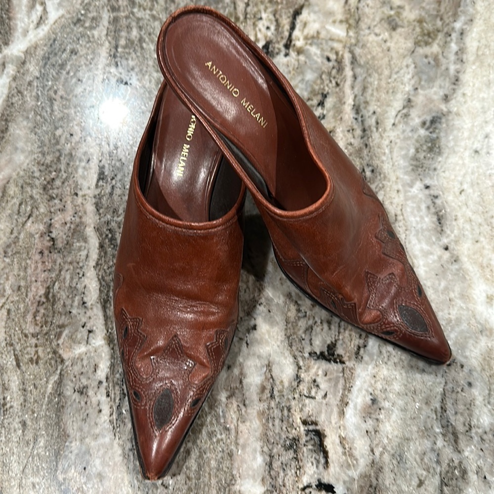 Antonio, Melani mules 7M